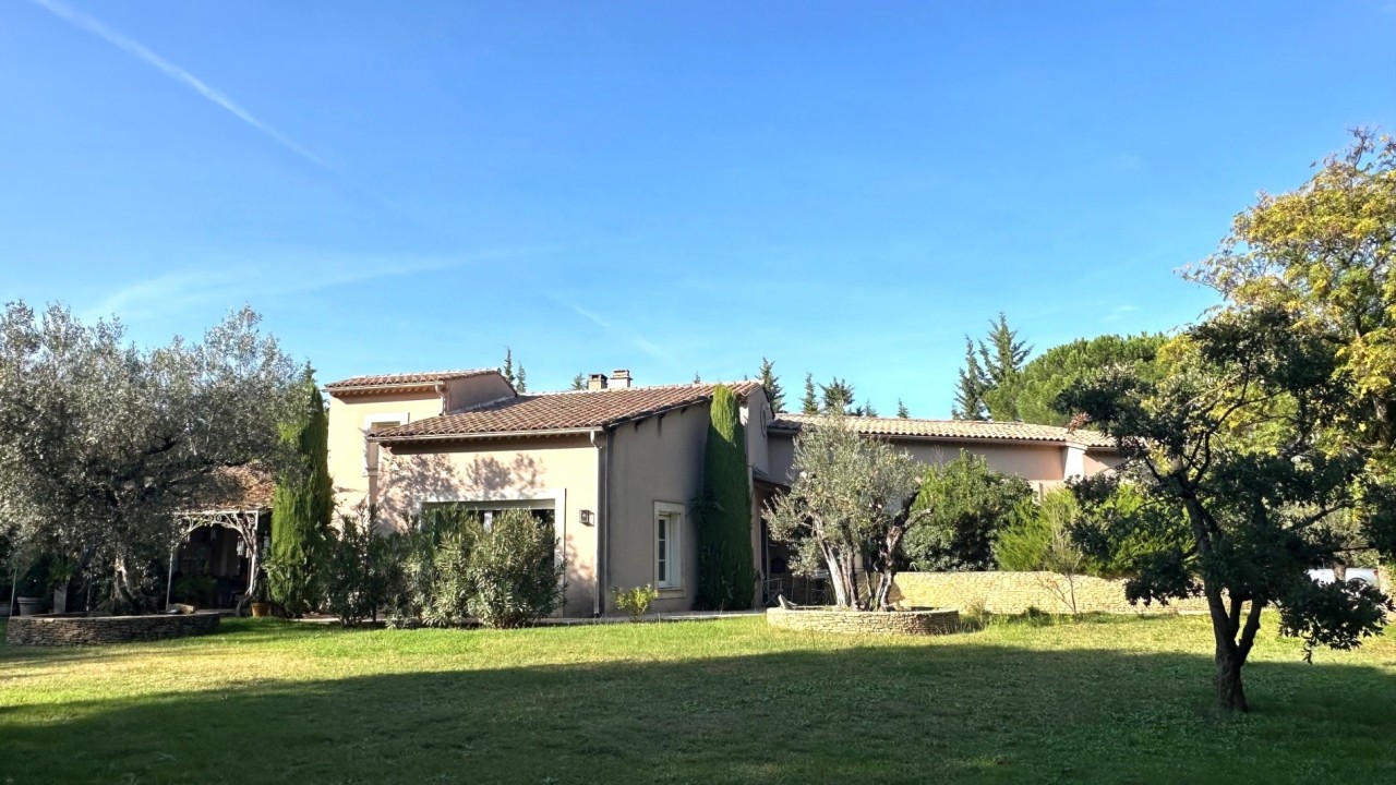 A VENDRE-VAUCLUSE-VUE MONT VENTOUX- PROPRIETE DE 2 MAISONS 300M² - PISCINE TERRAIN 4990M² 84110 VAISON-1195000€